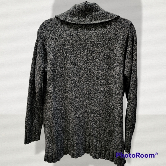 August Silk gray silk and mohair cardigan, size medium - Picture 3 of 5